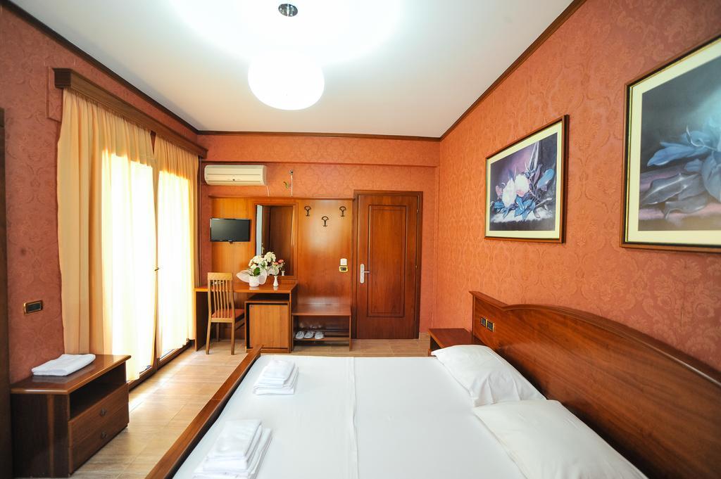 Iliria Internacional Hotel Durrës Extérieur photo