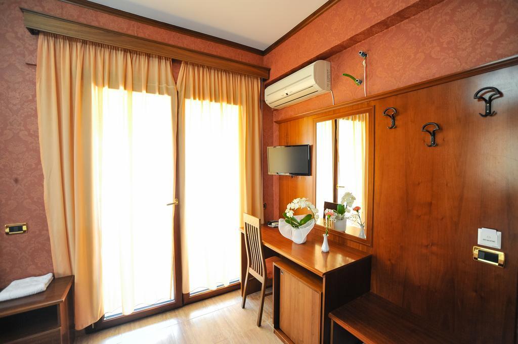 Iliria Internacional Hotel Durrës Extérieur photo