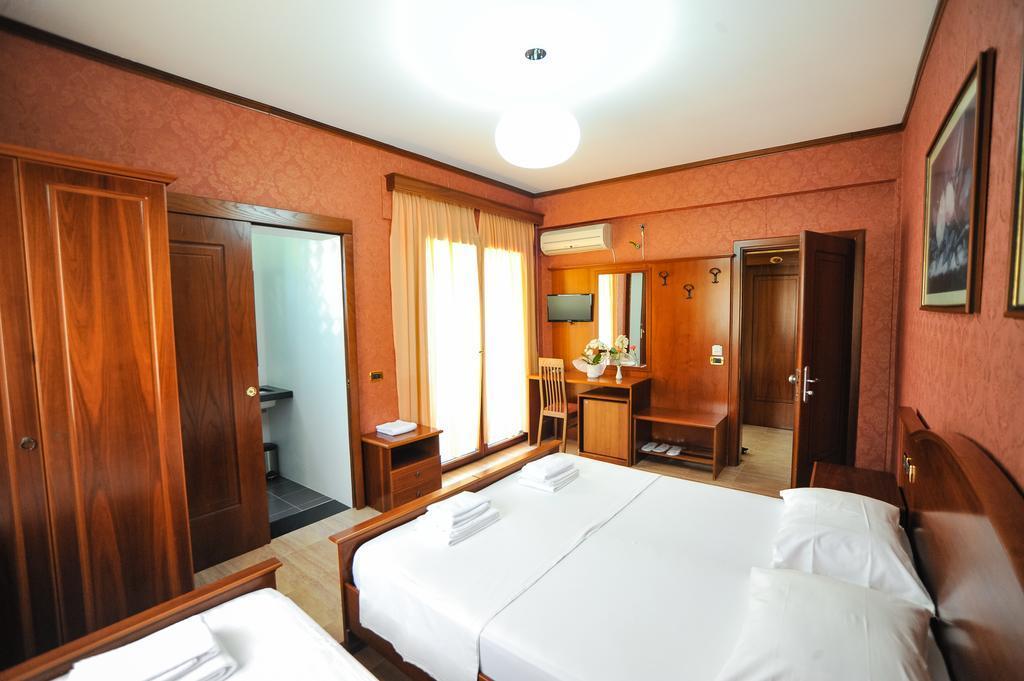 Iliria Internacional Hotel Durrës Extérieur photo