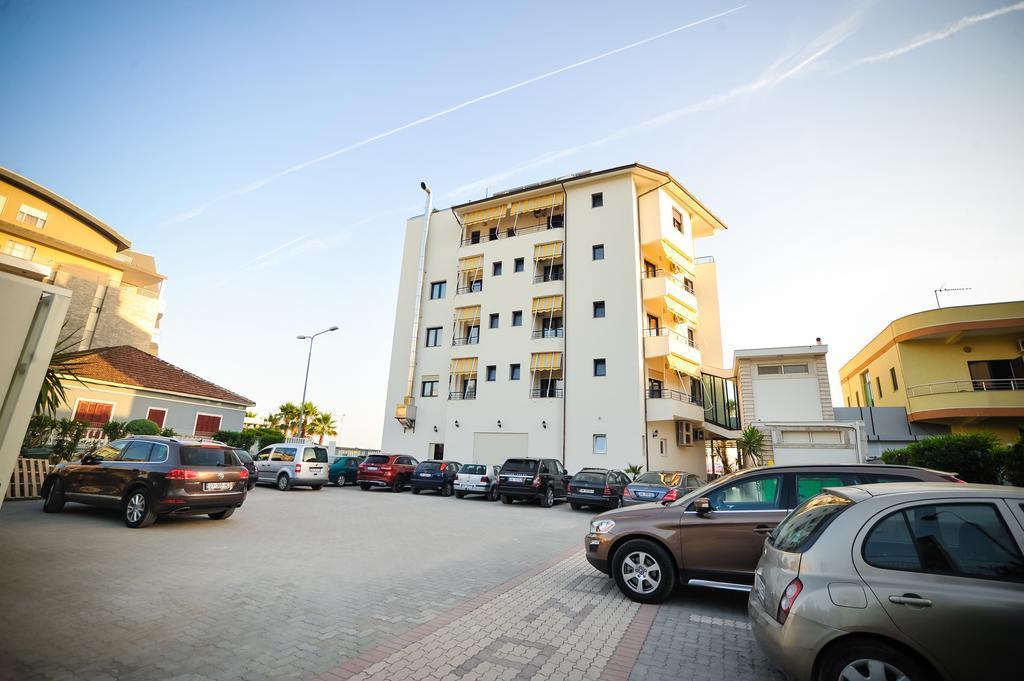 Iliria Internacional Hotel Durrës Extérieur photo